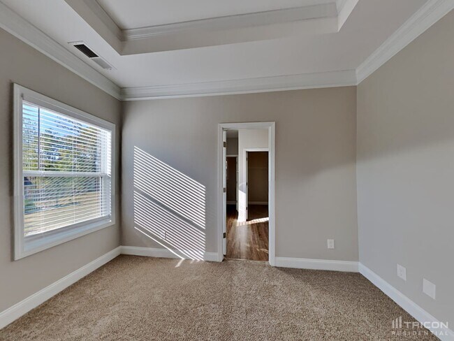 Building Photo - 402 Cranbrooke Dr