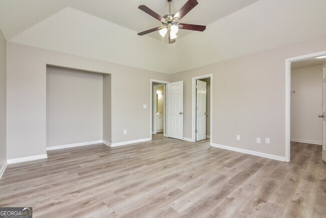 Building Photo - 3547 Spring Shoals