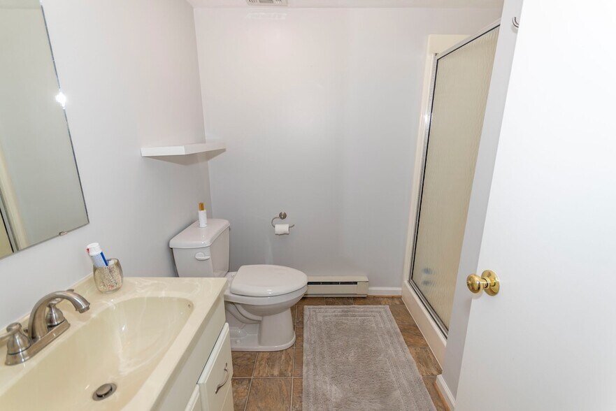 Building Photo - 2429 Avenham Ave SW