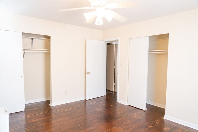 Building Photo - 114 Stratford Ct