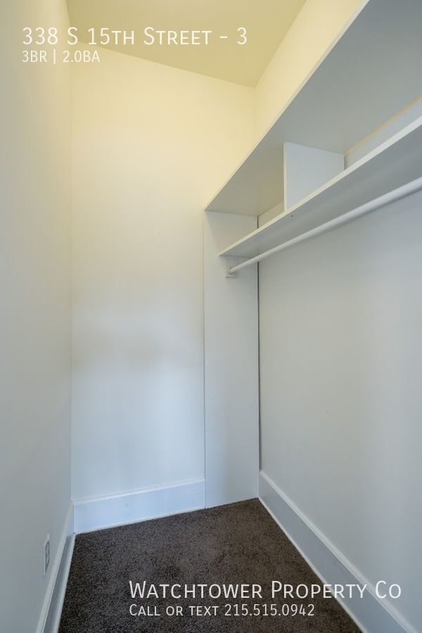 Building Photo - 338 S 15th St