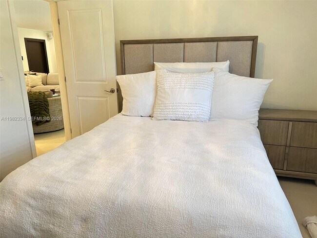 Building Photo - 7901 NW 171st St