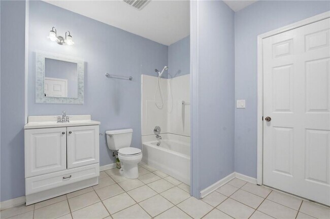 Building Photo - 3561 Carriage Glen Way