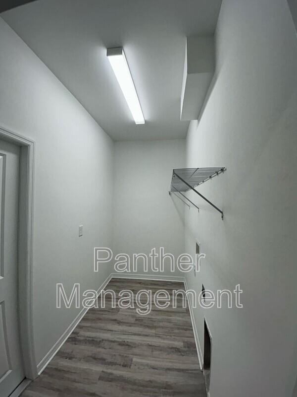 Building Photo - 2105 Redmond St