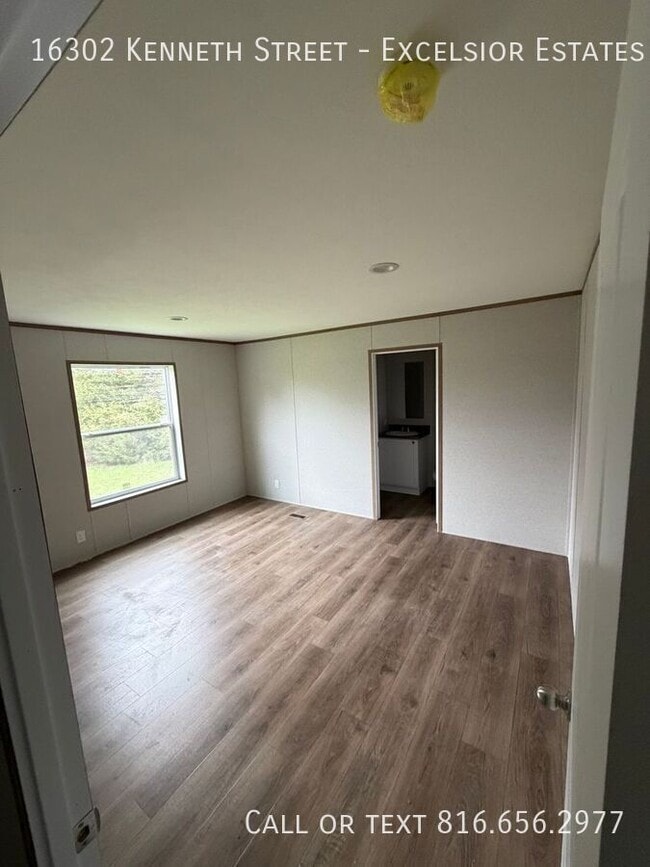 Building Photo - 16302 Kenneth Dr