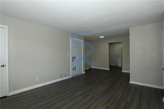 Building Photo - 2045 Alison Ct SW