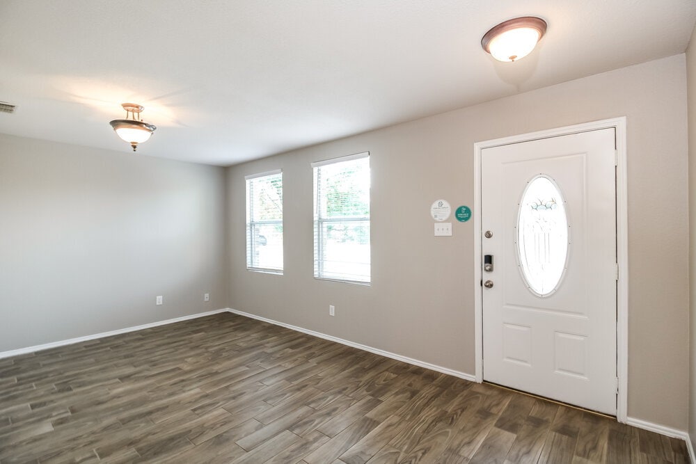 Building Photo - 2033 Shawnee Trail