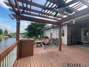 Building Photo - 2121 Rockybrook Dr