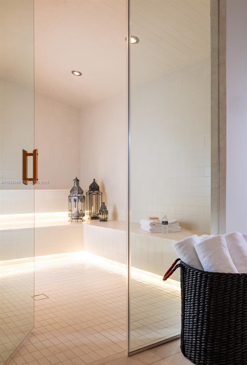 Building Photo - 4701 N Meridian Ave