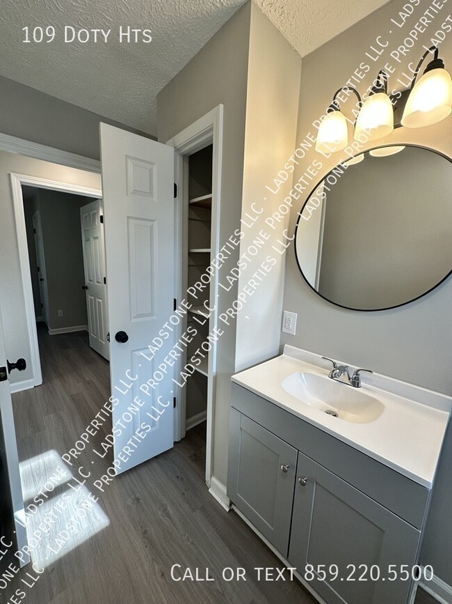 Building Photo - 109 Doty Hts