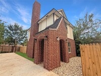 Building Photo - 2346 NW 11th St