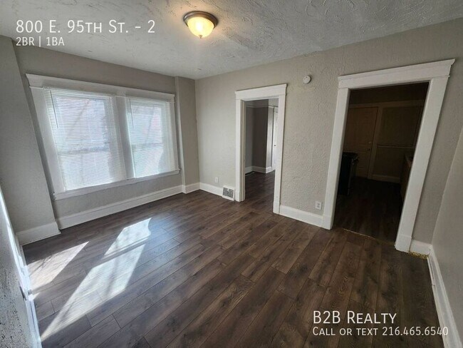 Building Photo - 800 E 95th St