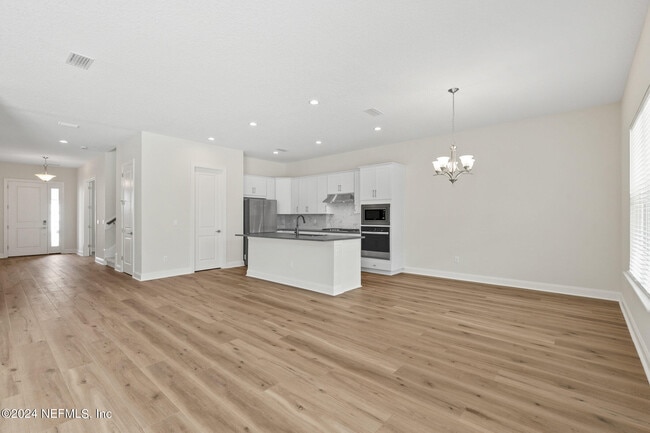 Building Photo - 120 Elm Br Rd