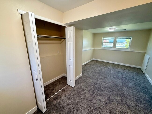 Building Photo - Great 3 bedroom 2 bath Home with Attached Garage in North Fort Collins, CO -  Newly Updated with ...