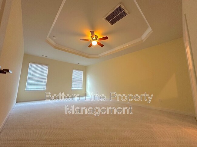 Building Photo - 5087 Crabapple Ln