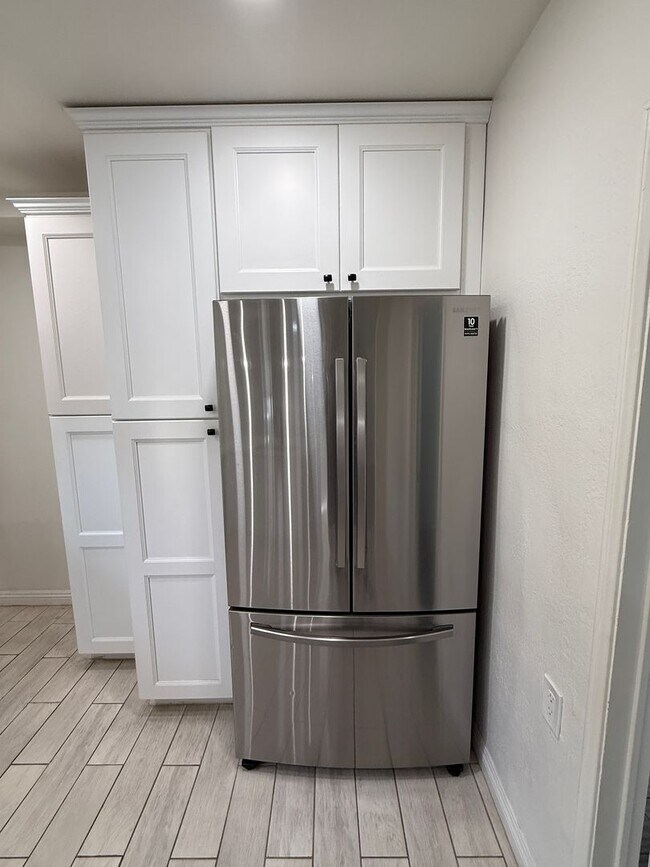 Building Photo - Amazing 3 Bedroom Home in Glassell Park / Eagle Rock