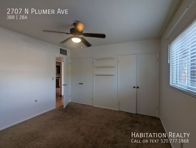 Building Photo - 2707 N Plumer Ave