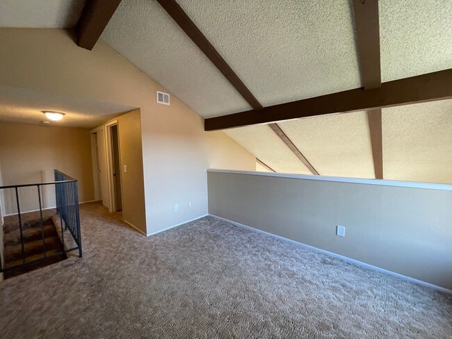 Building Photo - Mesa Circle Drive Townhouse with Loft!