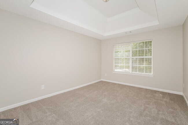 Building Photo - 665 Lakeridge Ct
