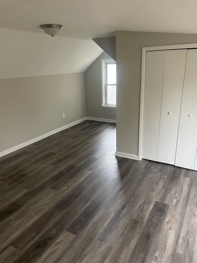 2nd floor bedroom (2 of 2 on the 2nd floor, out of 4 total beds) - 1710 E 296th St