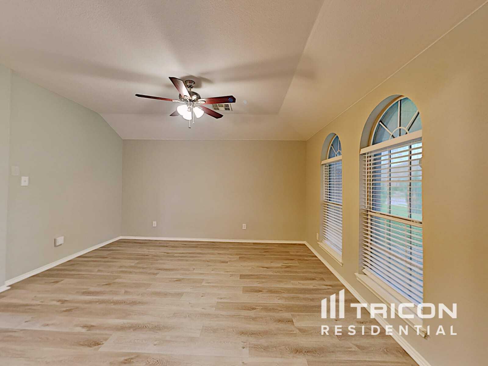 Building Photo - 626 Chapman Dr