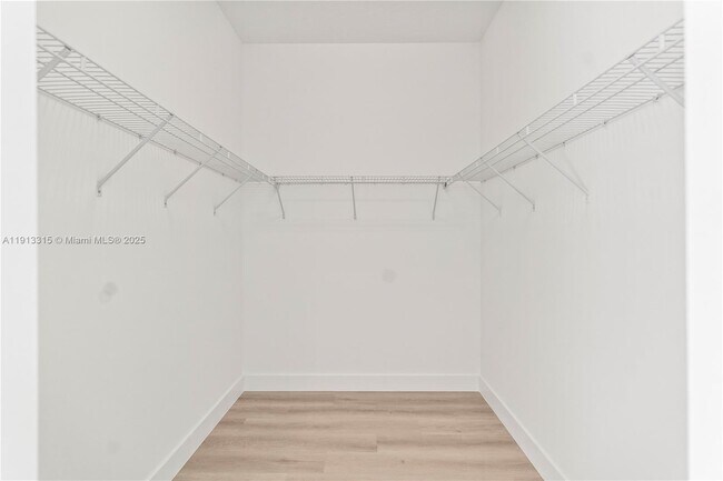 Building Photo - 10441 NW 66th St