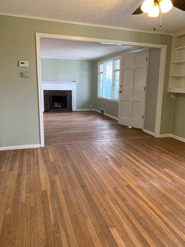 Dining room - 1947 Decatur Ave