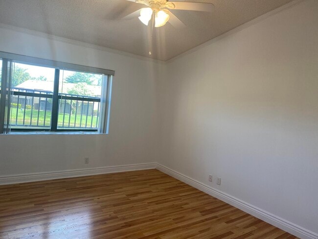 Building Photo - 3961 Cocoplum Cir