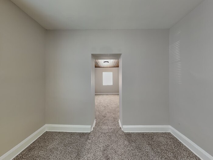 Building Photo - 3609 Kenmar Rd