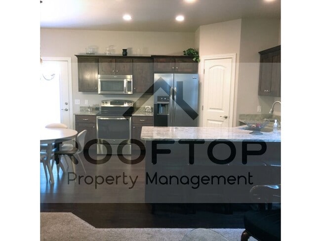 Building Photo - 676 S 150 E