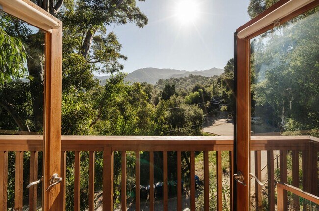 Building Photo - 517 Canon View Trail