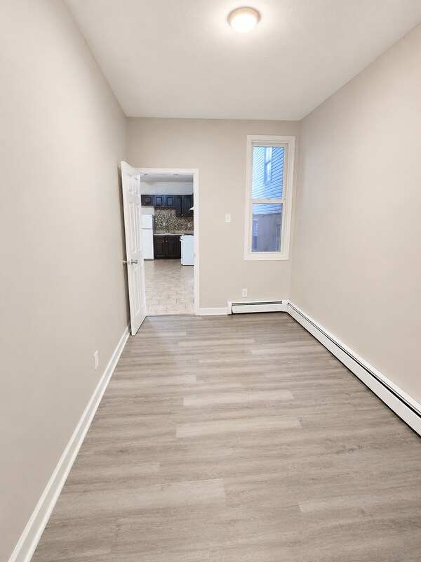 Building Photo - 106 Old Bergen Rd