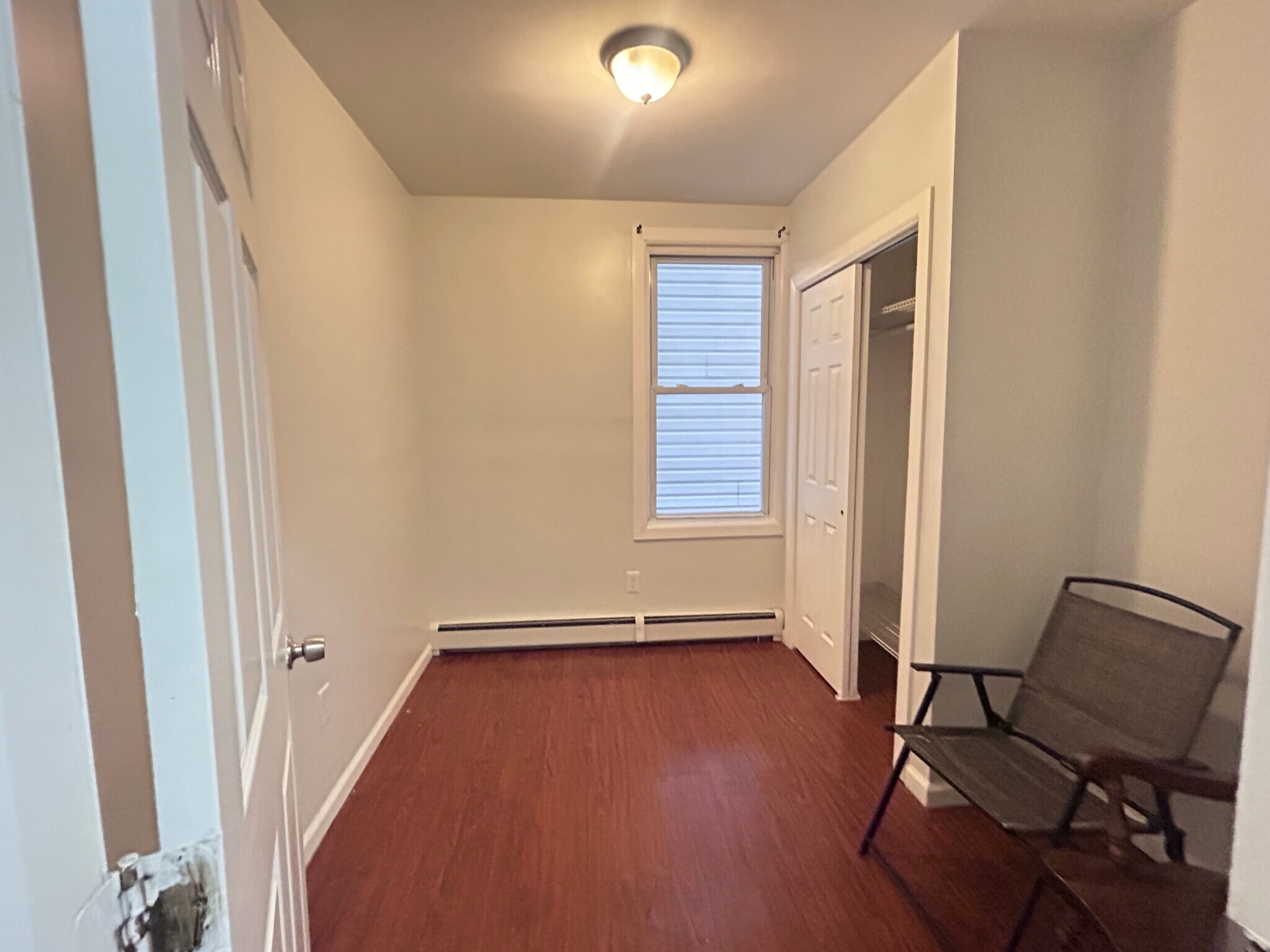 Building Photo - 424 58th St