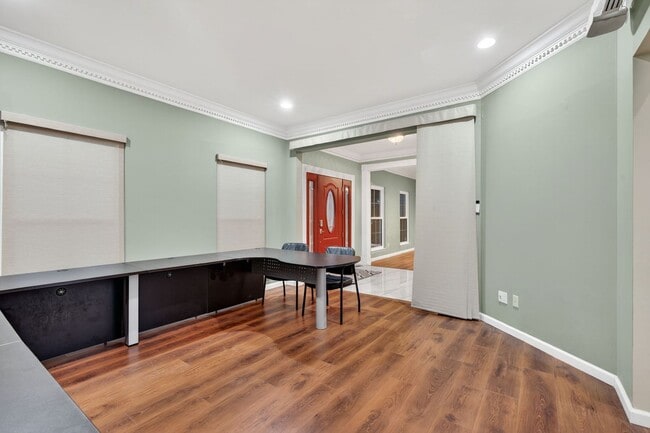 Building Photo - Stunning 4,166 Sq. Ft. Home in Westridge Oaks – Upgraded Throughout!