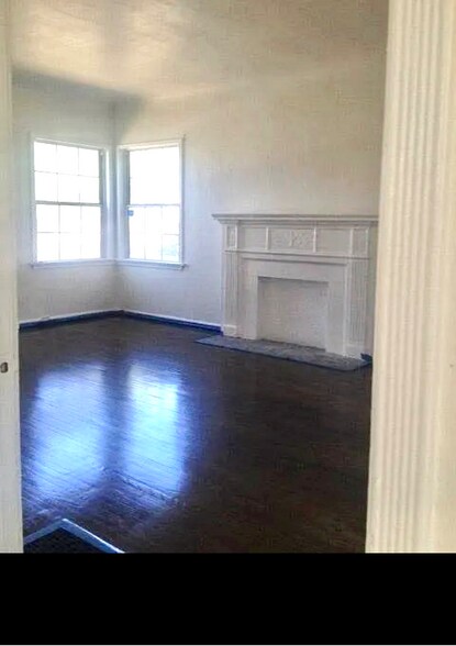 Building Photo - 3438 W 78th St