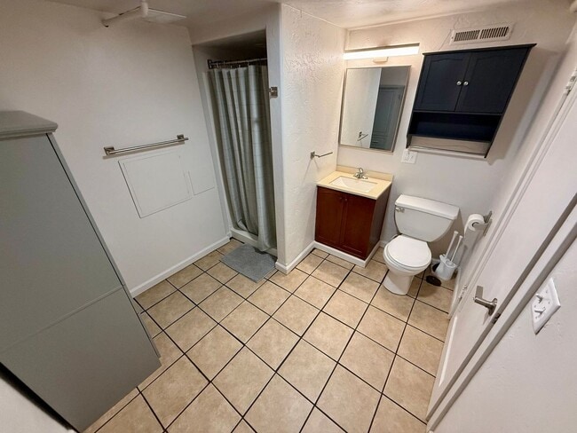 Building Photo - 24AS Studio