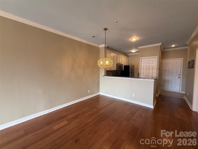 Building Photo - 18009 Kings Point Dr