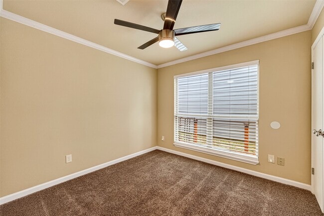 Building Photo - 10244 Bridgeland Ln