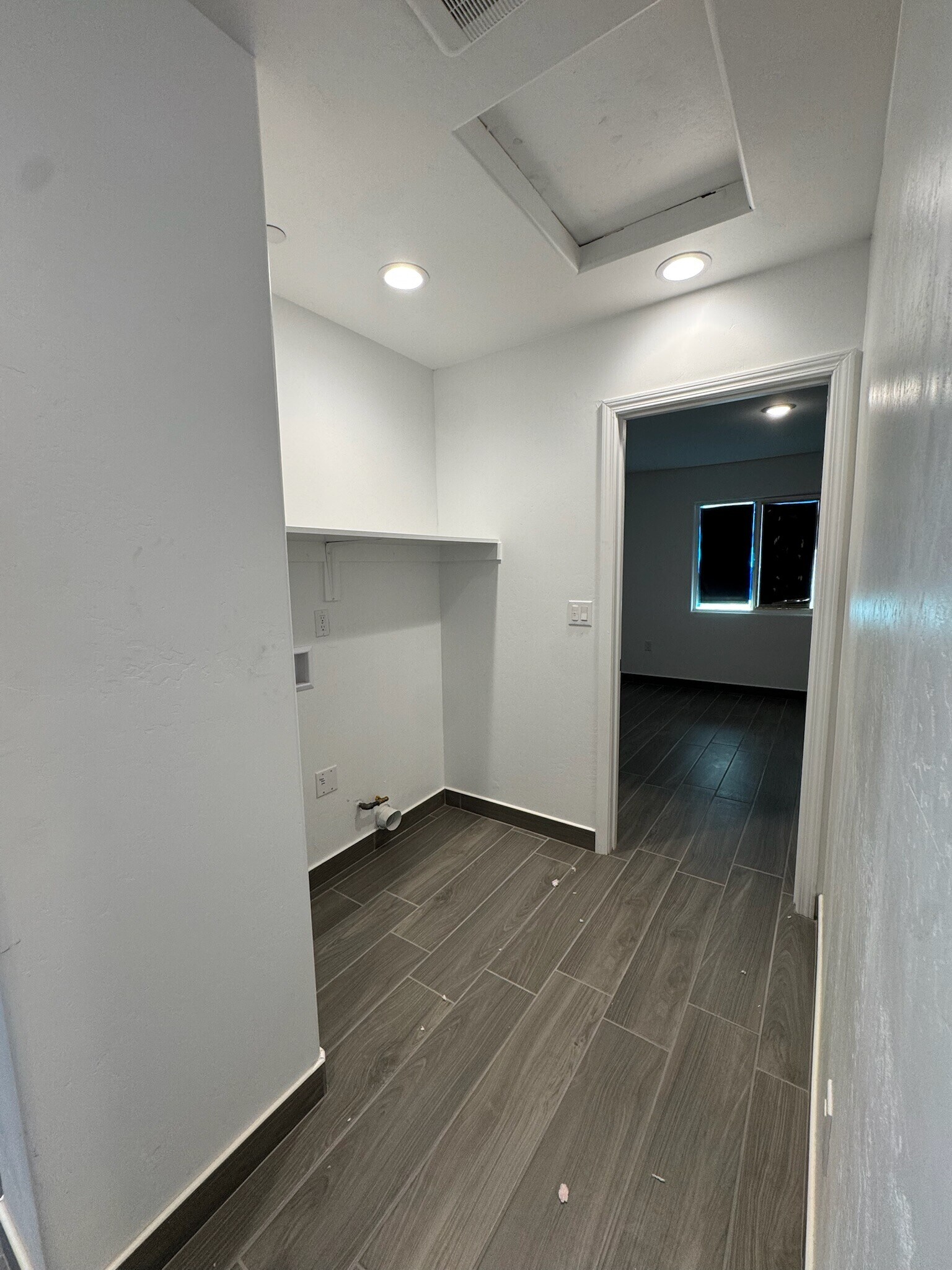 Hallway - 1128 Jefferson St