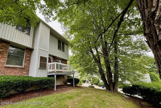 Building Photo - 14 Abington Gardens Dr