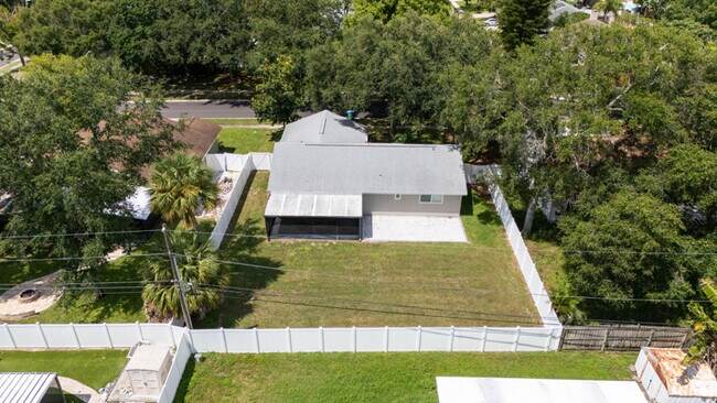 Building Photo - 1356 Noell Blvd