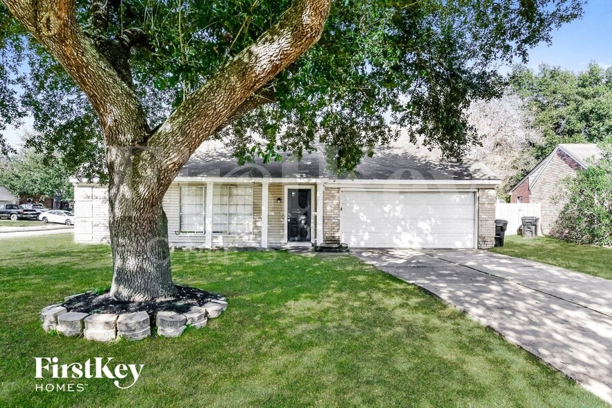 Building Photo - 17914 Holly Forest Dr