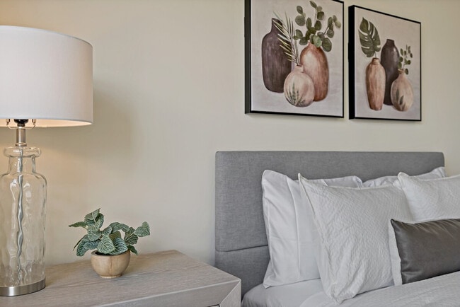 Building Photo - 1800 Diagonal Rd