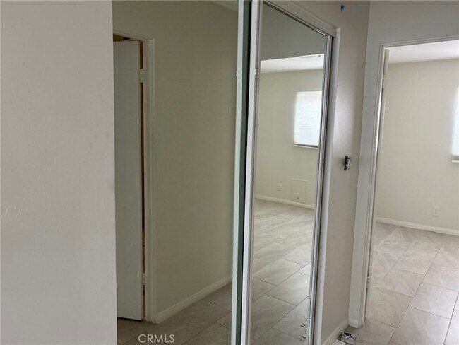 Building Photo - 74443 Driftwood Dr