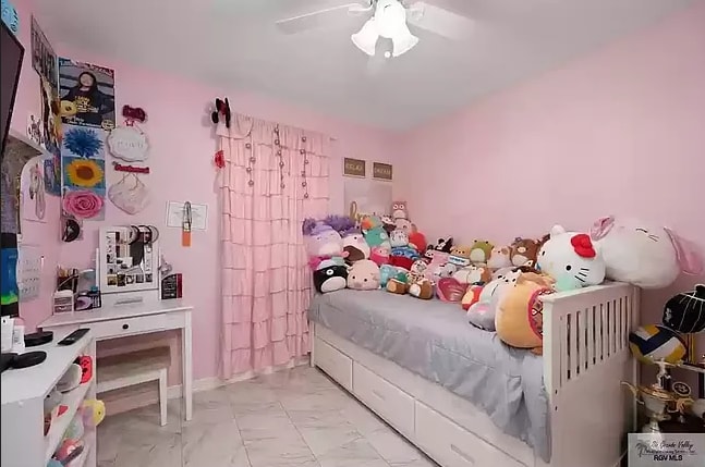 Building Photo - 2993 Alameda Dr