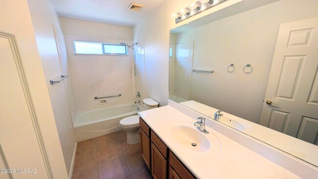 Building Photo - 39544 S Winding Trail Dr