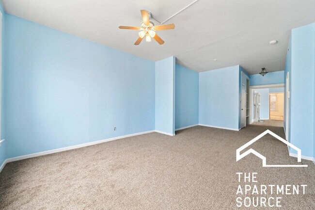 Building Photo - 3424 N Sheffield Ave