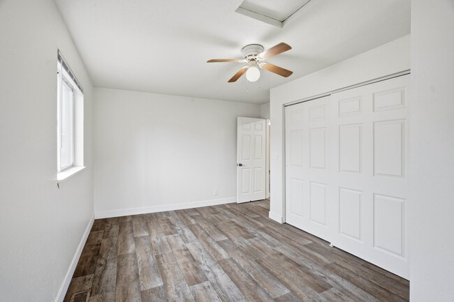 Building Photo - 5111 N Stone St