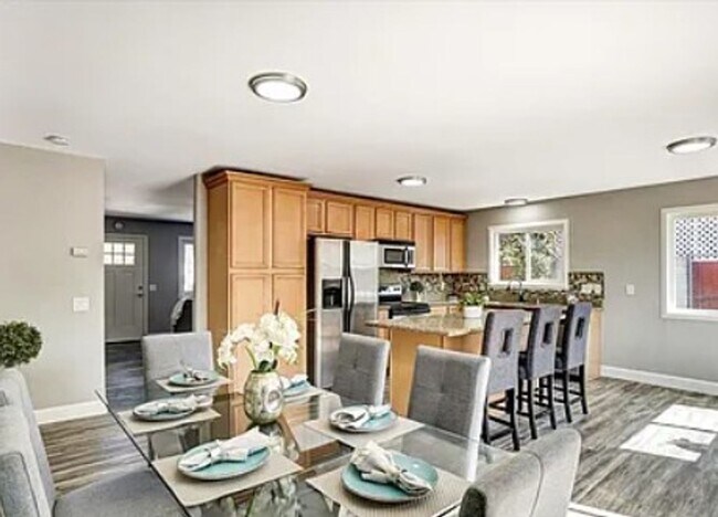 Building Photo - **Amazing 4 bedroom 3 bathroom Home coming...