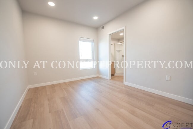 Building Photo - 2 Bed 2 Bath! Stylish, Smart, and Serene — The New Standard of Affordable Modern at Studio Crossing